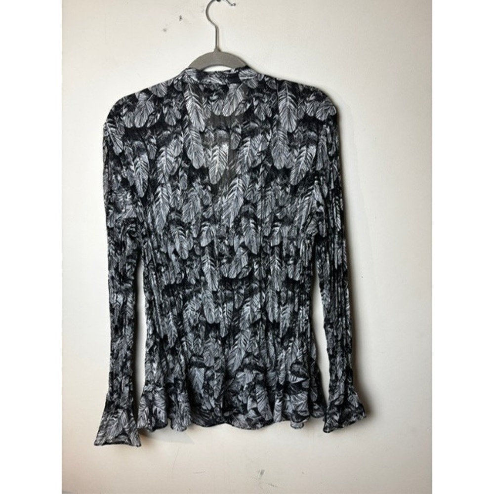 Womens 18 Style & Co Blouse Top Black White Feather Print V-Neck Long Sleeve - Picture 2 of 6